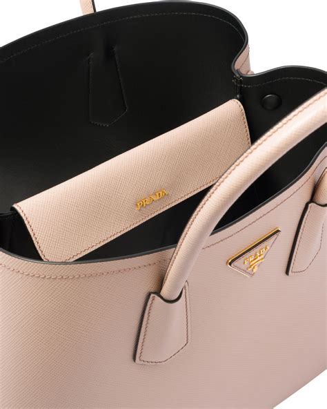 prada grosse tasche|Prada handtasche.